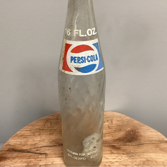 Vintage - 1980’s - 16oz Glass Pepsi-Cola Swirl Designed Bottle - Collectible - Picture 2 of 16